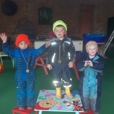 eins zwei drei eins zwei drei